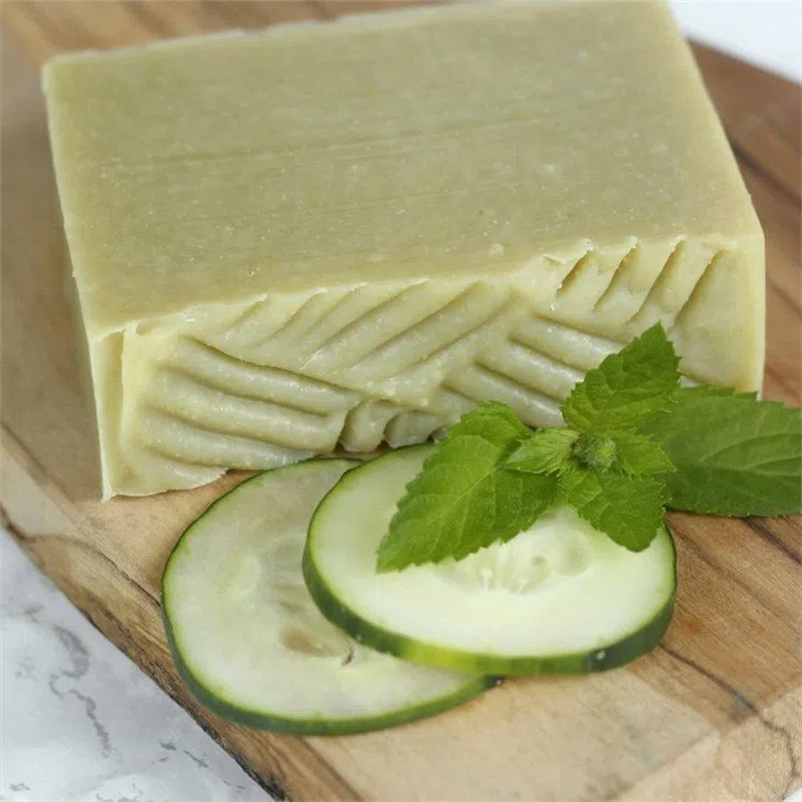 Savon à la menthe poivrée de marque privée