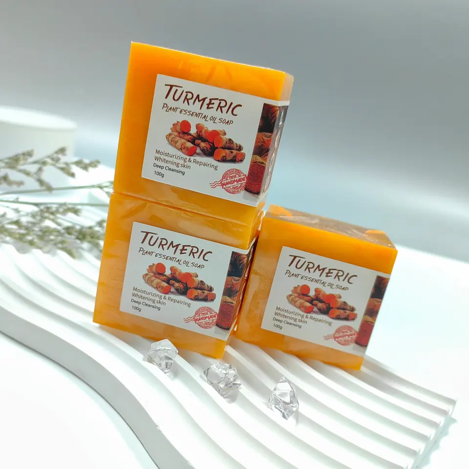 Savon personnalisé au curcuma